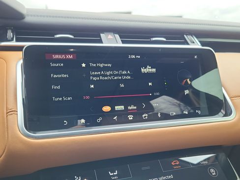 Used 2020 Land Rover Range Rover Velar SV Autobiography Dynamic image 18