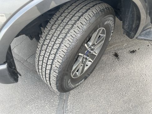 Used 2016 Ford F150 XLT w/ Equipment Group 302A Luxury image 11