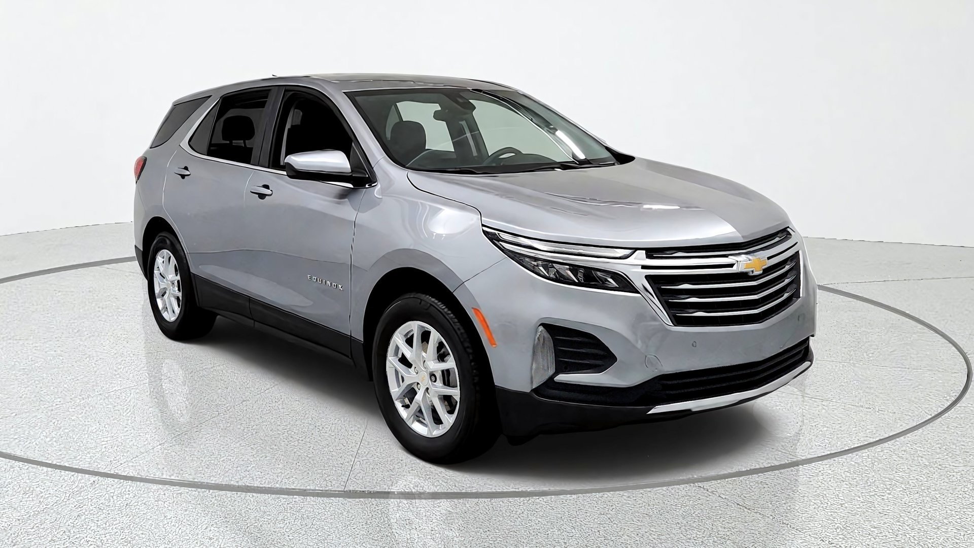 Used 2024 Chevrolet Equinox LT w/ LPO, Floor Liner Package AWD/4WD image 7
