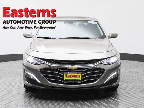 Used 2024 Chevrolet Malibu LT image 2