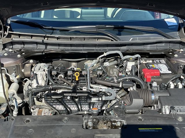 Used 2025 Nissan Altima 2.5 SV FWD image 13