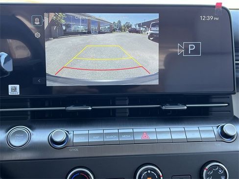 New 2026 Hyundai Kona SE image 3