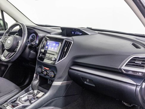 Used 2022 Subaru Forester Premium image 45