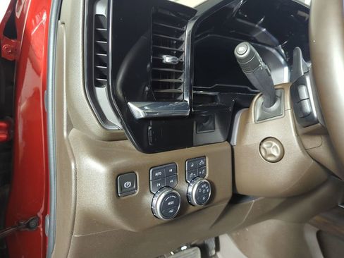 Used 2024 GMC Sierra 1500 SLT w/ SLT Premium Plus Package image 27