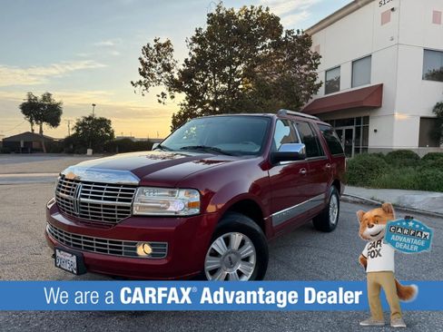 Used 2014 Lincoln Navigator 4WD image 3