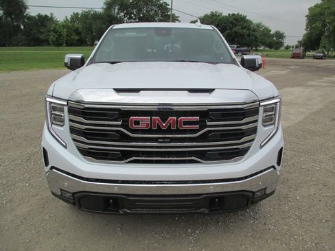 New 2026 GMC Sierra 1500 SLT w/ SLT Premium Plus Package AWD/4WD image 13