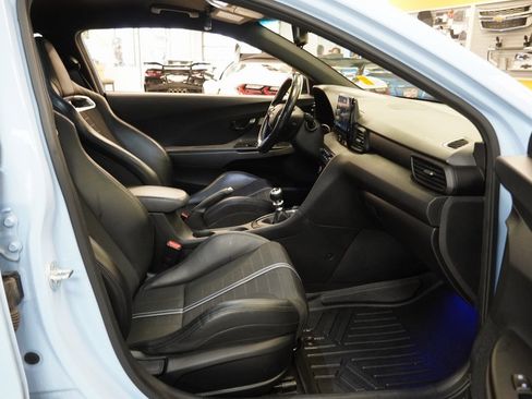 Used 2021 Hyundai Veloster N image 24
