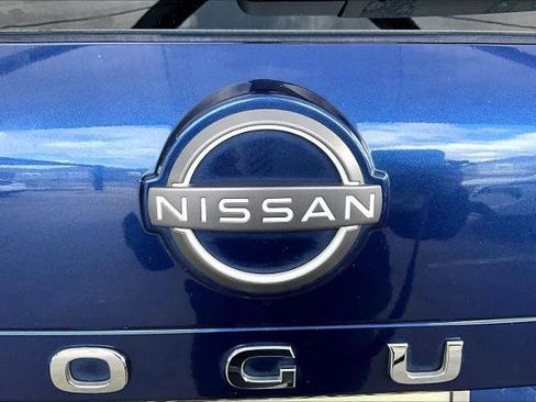 Certified 2023 Nissan Rogue SL w/ SL Premium Package image 29