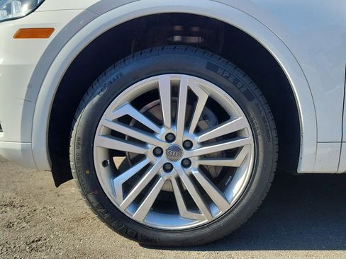 Used 2018 Audi Q5 2.0T Premium Plus w/ Premium Plus Package AWD/4WD image 5