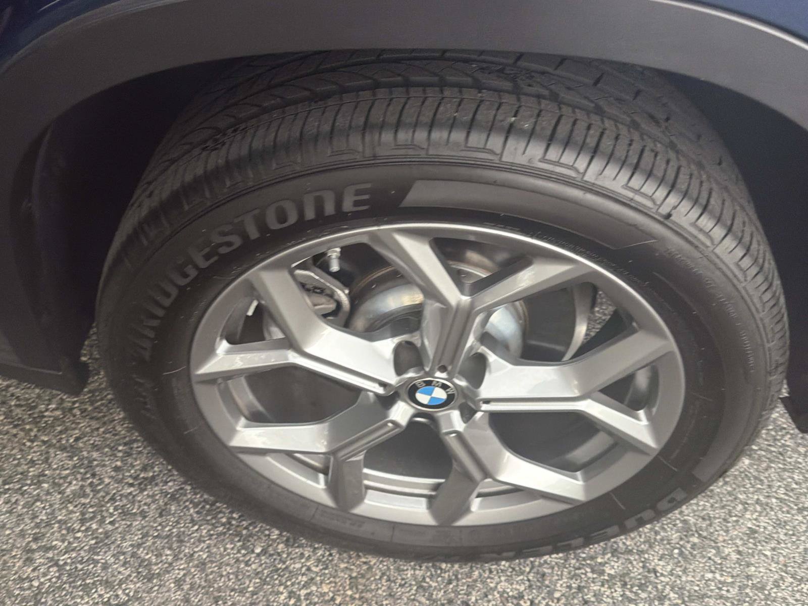 Used 2025 BMW X4 xDrive30i AWD/4WD image 11
