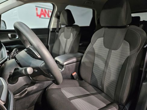 Used 2024 Kia Sorento LX image 23