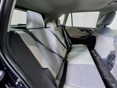 Used 2025 Toyota RAV4 Limited image 25