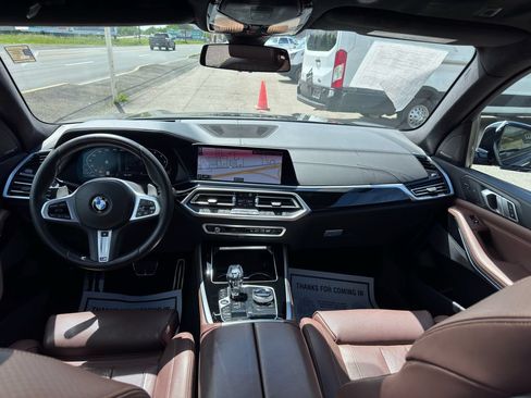 Used 2020 BMW X5 M50i w/ Executive Package AWD/4WD image 42