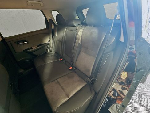 Used 2021 Nissan Rogue SV FWD image 23