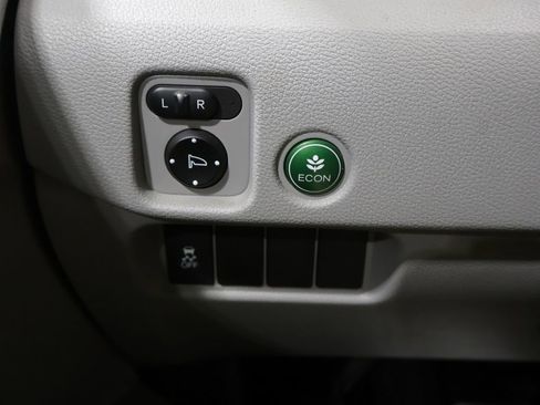Used 2017 Honda Pilot EX image 32