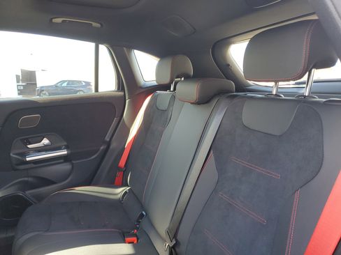 Used 2025 Mercedes-Benz GLA 35 AMG 4MATIC image 25