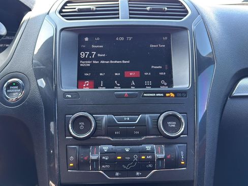 Used 2019 Ford Explorer XLT w/ Equipment Group 202A AWD/4WD image 8