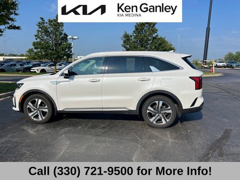 Certified 2023 Kia Sorento EX AWD/4WD image 9