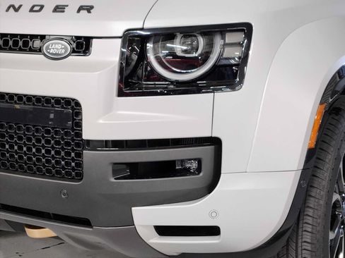 New 2026 Land Rover Defender 110 OCTA AWD/4WD image 20