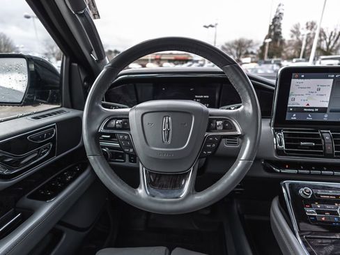 Used 2021 Lincoln Navigator L Reserve image 28