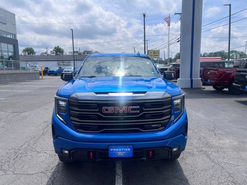Used 2024 GMC Sierra 1500 AT4 w/ AT4 Premium Package AWD/4WD image 3