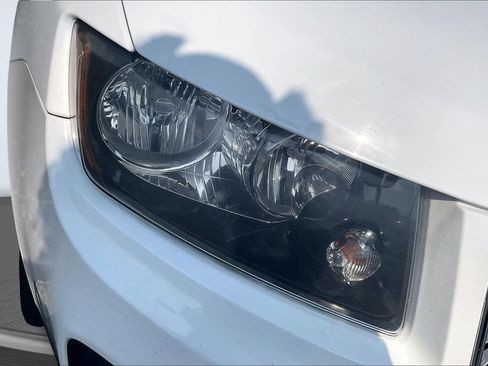 Used 2014 Jeep Compass Latitude w/ Sun/Sound Group FWD image 31