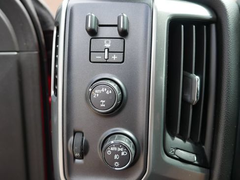 Used 2018 Chevrolet Silverado 1500 LT w/ All Star Edition AWD/4WD image 11