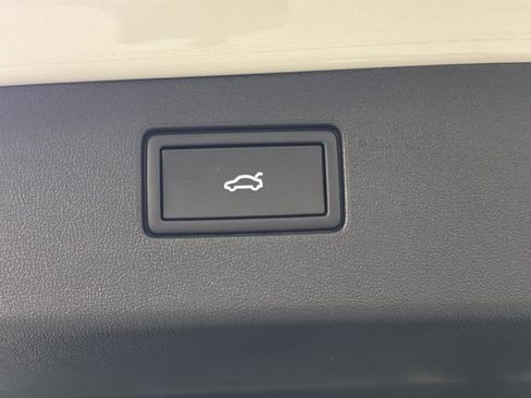 New 2026 Volkswagen Tiguan SE R-Line AWD/4WD image 13