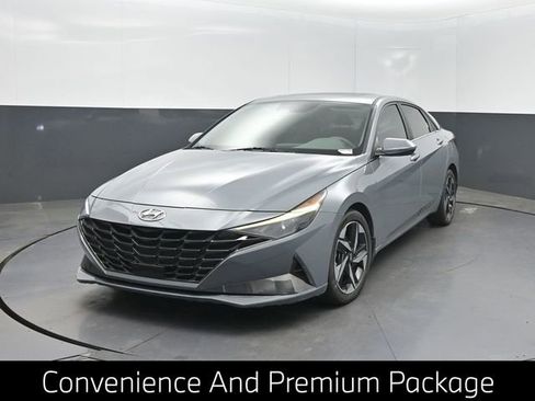 Used 2022 Hyundai Elantra SEL w/ Convenience + Premium Package FWD image 1