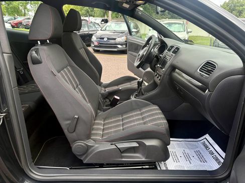 Used 2011 Volkswagen Golf 2-Door FWD image 20