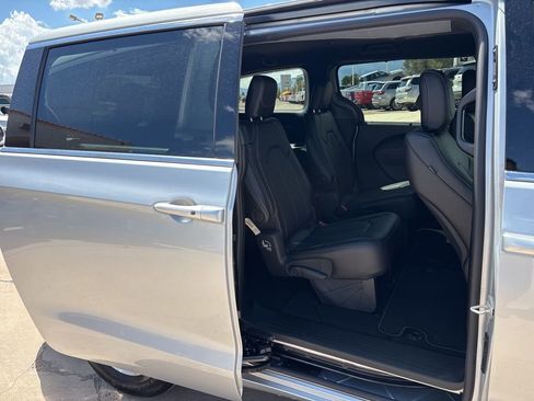 New 2026 Chrysler Voyager LX FWD image 26