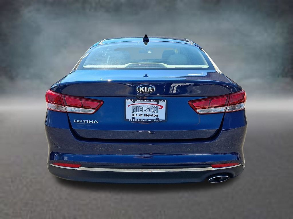 Used 2018 Kia Optima LX w/ 17" Alloy Wheels Package FWD image 7
