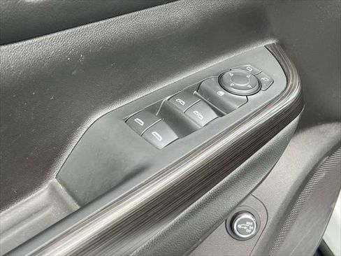 Used 2022 GMC Acadia SLT AWD/4WD image 16
