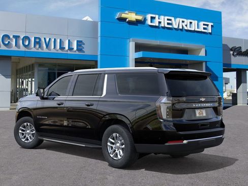 New 2026 Chevrolet Suburban LT image 3