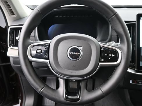 Used 2025 Volvo XC90 B5 Ultra AWD/4WD image 10
