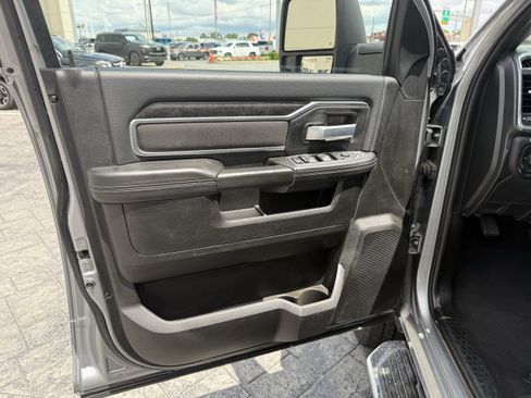 Used 2024 RAM 2500 Big Horn AWD/4WD image 10