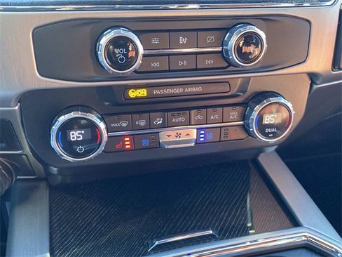 Used 2022 Ford F350 Platinum image 29