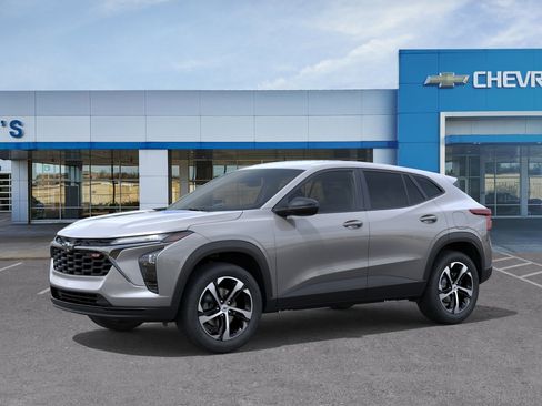 New 2026 Chevrolet Trax RS FWD image 2