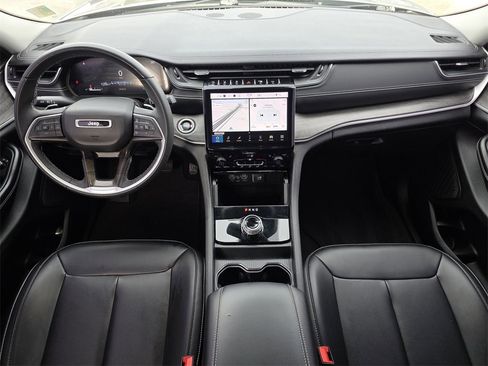 Used 2023 Jeep Grand Cherokee L Limited image 10