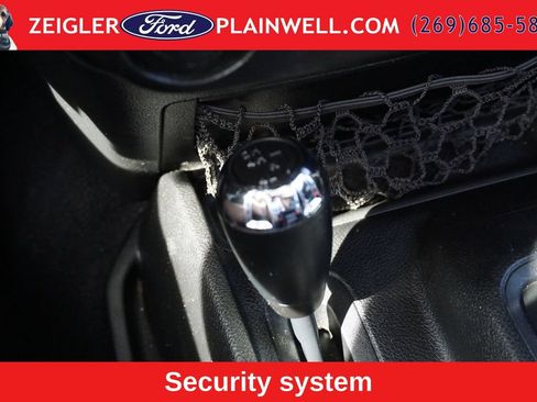 Used 2012 Jeep Wrangler Unlimited Sahara w/ Dual Top Group AWD/4WD image 20