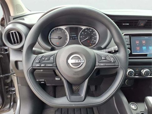 Used 2025 Nissan Kicks Play S FWD image 18