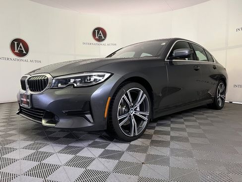 Used 2022 BMW 330i xDrive Sedan w/ Driving Assistance Package image 3