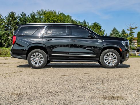 Used 2024 GMC Yukon Denali AWD/4WD image 2