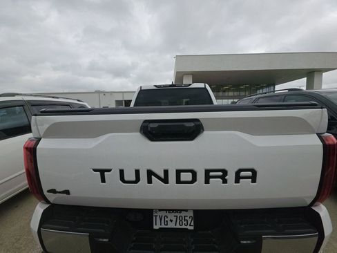 Used 2024 Toyota Tundra Limited w/ Power Package image 5