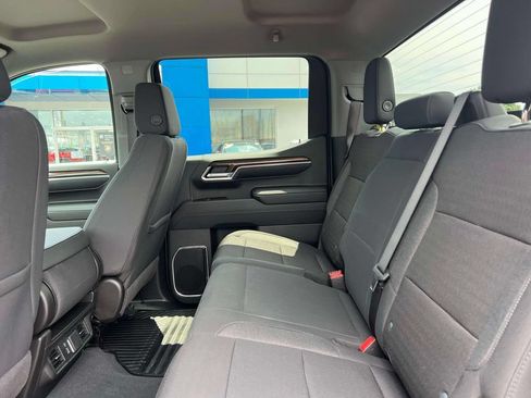 Used 2024 Chevrolet Silverado 1500 LT AWD/4WD image 13