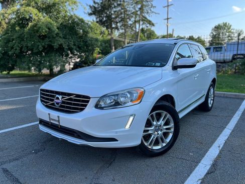 Used 2015 Volvo XC60 T5 AWD/4WD image 3