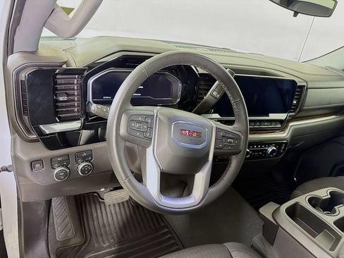 Used 2024 GMC Sierra 1500 Elevation AWD/4WD image 10
