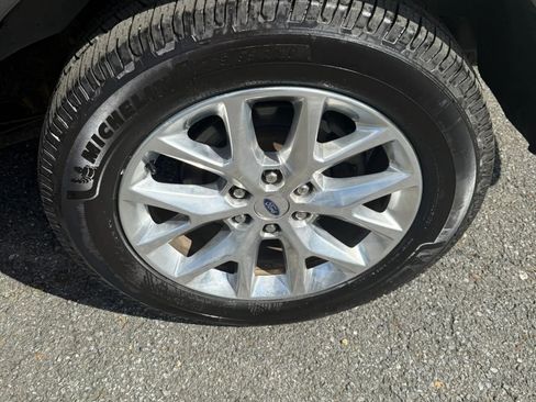 Used 2016 Ford Expedition EL Limited w/ Equipment Group 301A image 10