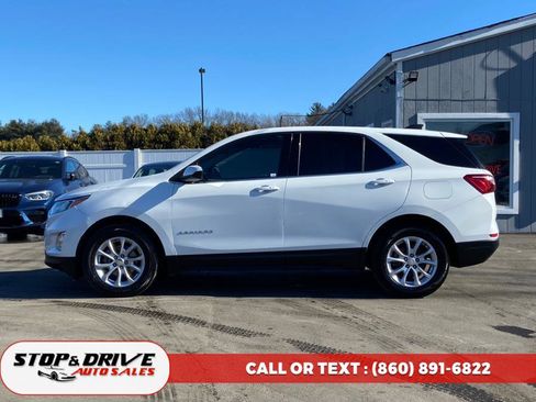 Used 2018 Chevrolet Equinox LT FWD image 2
