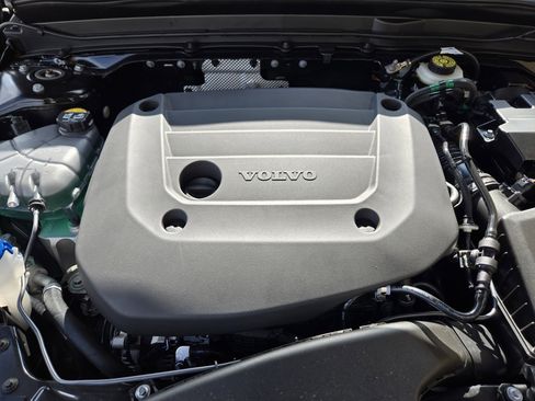 New 2026 Volvo XC40 B5 Ultra w/ Protection Package Premier image 35